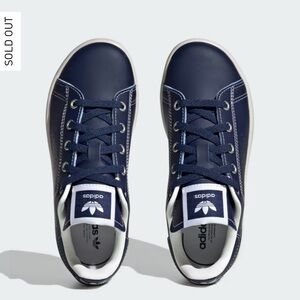 Adidas Stan Smith’s in bold blue - excellent condition